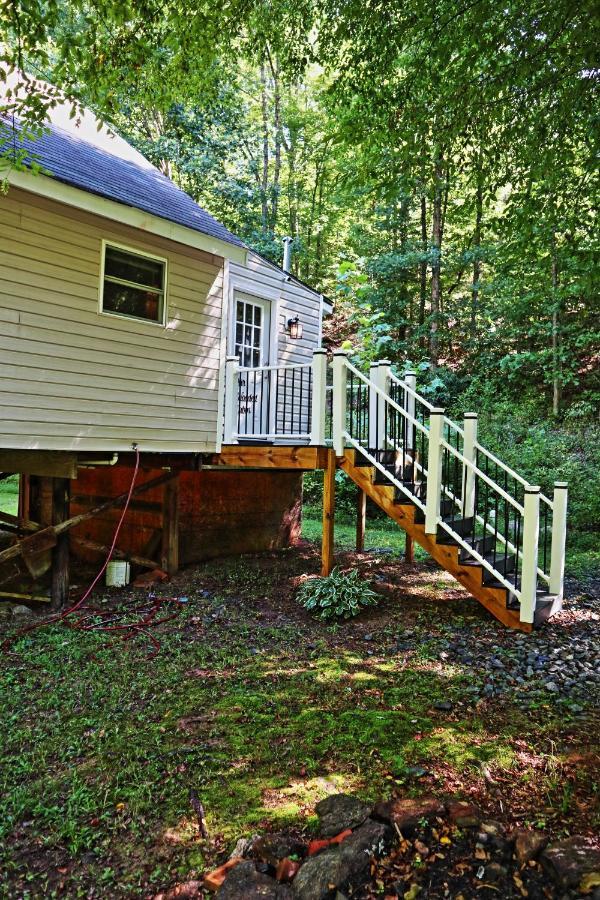 Our Private Wooded Cabin Chatham Eksteriør billede